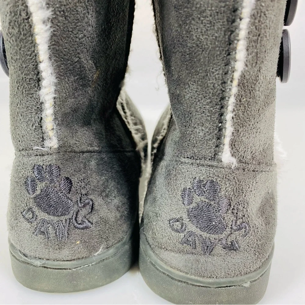 DAWGS Faux Fur Insulated Grey Women's 7 3-Button Pull-On Boot